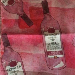 ⭐️Wine & scarf lovers!